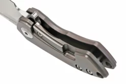 Kansept Mini Korvid K3030A3 Satin CPM-S35VN, Bronze Titanium Navaja, Diseño Justin Koch 11 Kansept Mini Korvid K3030A3 Satin CPM-S35VN, Bronze Titanium Navaja, Diseño Justin Koch -ES Cuchillos Ventas 2024 KSK3030A3 05 kansept scaled