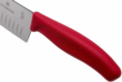 Victorinox SwissClassic 6.8521.17G Santoku Con Hoyuelos 17 Cm, Rojo -ES Cuchillos Ventas 2024 VT6 8521 17G 05 victorinox scaled